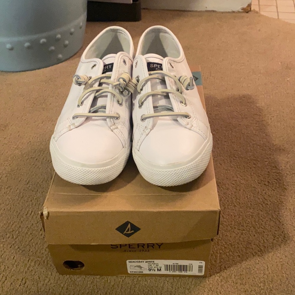 Sperry seacoast white